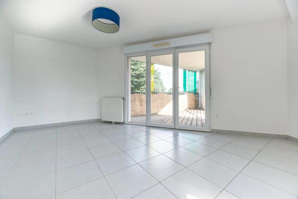 Beau T4 lumineux avec terrasse et place de parking