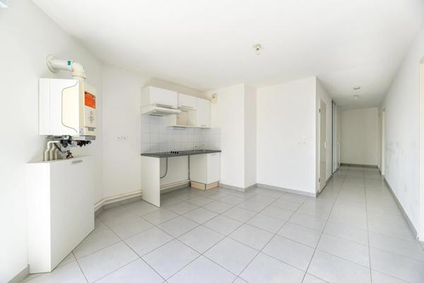 Beau T4 lumineux avec terrasse et place de parking