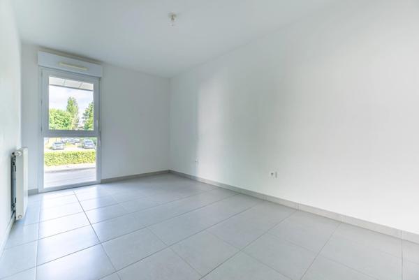 Beau T4 lumineux avec terrasse et place de parking