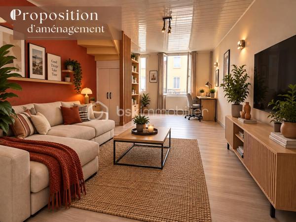 Maison située à Compiègne, dans un quartier pavillonnaire calme, proche de toutes commodités, des commerces et des établissements scolaires ainsi que du parc de Bayser.

Cette maison individuelle offre une belle configuration et un beau potentiel d’aménagement.

Elle se compose au rez-de-chaussée d’une cuisine aménagée, d’un salon-salle à manger et de deux chambres. À l’étage, vous trouverez une troisième chambre ainsi qu’une salle de bains et des WC.

À l’extérieur, vous profiterez d’un jardin décoré avec goût de 270 m², d’une place de stationnement et de deux dépendances.

L’une des dépendances, d’environ 16 m², est aménagée et bénéficie de l’électricité et du chauffage. Cet espace peut être utilisé selon vos besoins comme chambre supplémentaire, bureau, espace pour une activité professionnelle ou encore être transformé en garage.

La seconde dépendance complète les espaces annexes de la propriété.

Cette maison présente de belles possibilités et mérite d’être découverte sur place afin d’en apprécier pleinement le potentiel.

Un bien qui offre une configuration intéressante et de nombreuses possibilités d’évolution, aussi bien pour une famille que pour un projet personnel ou professionnel.

Un bien rare sur le secteur, qui mérite une visite rapide.

Pour tout renseignement complémentaire ou pour organiser une visite, contactez-moi.