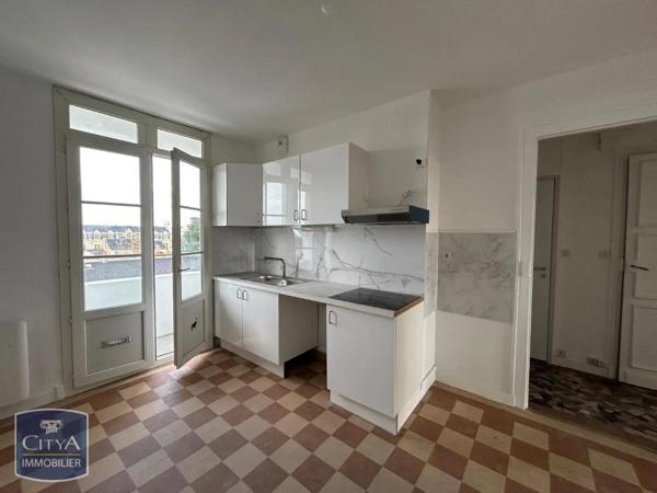 Appartement à louer 3 pièces 73.32m² Châtellerault (86100)