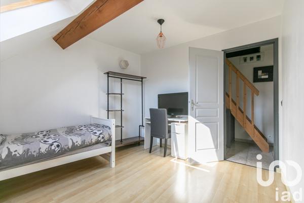 House for sale 5 rooms 112 m² Rosny-sous-Bois