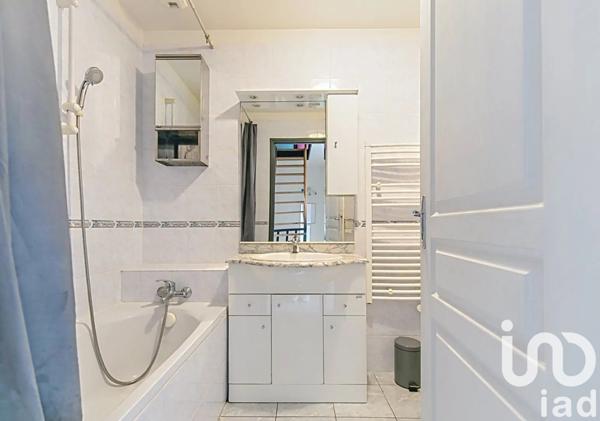 House for sale 5 rooms 112 m² Rosny-sous-Bois