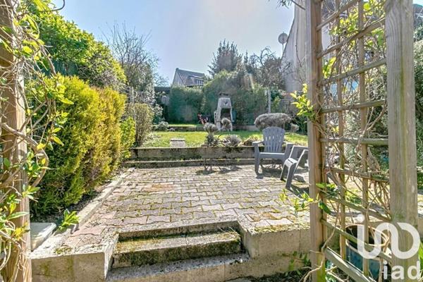 House for sale 5 rooms 112 m² Rosny-sous-Bois