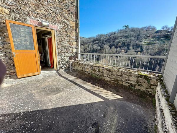 Saint-Sernin-sur-Rance (12380) Charmante maison en pierres meublée avec terrasse et vue dégagée – Saint-Sernin Sur Rance