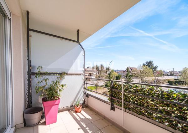 Appartement 2 pièces avec terrasse et garage