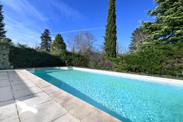 Maison à vendre |  Chasseneuil-sur-Bonnieure |  6 pièces | 112 m²