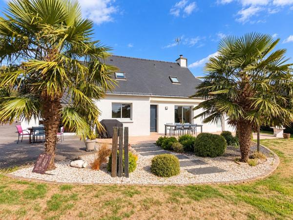 Maison à Elven, 56250 - 9 pièces 140m²