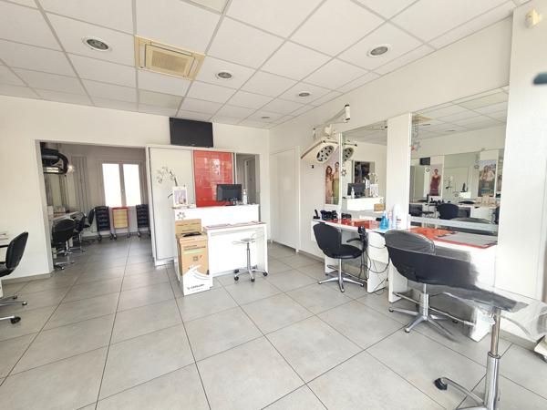 Fonds De Commerce - 57 m²