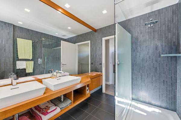 Vente Maison de luxe Divonne-les-Bains 9 Pièces 364 m²