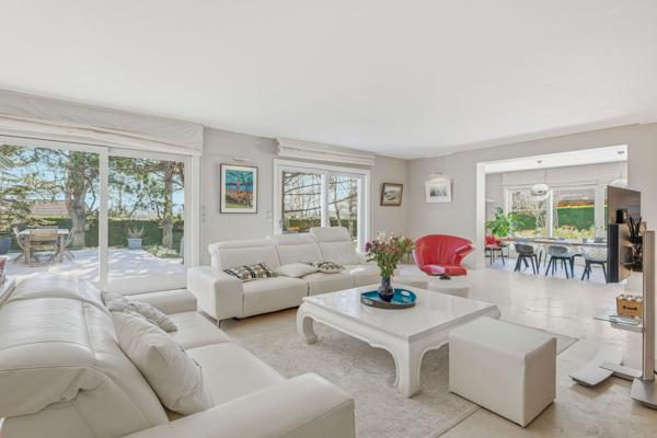Vente Maison de luxe Divonne-les-Bains 9 Pièces 364 m²