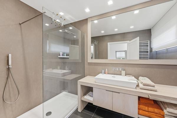 Vente Maison de luxe Divonne-les-Bains 9 Pièces 364 m²