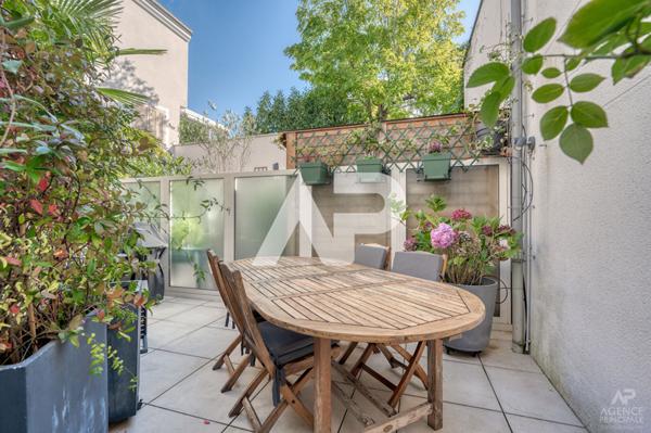 Maison Rueil Malmaison 5 pièce(s) 96 m2 €880 000 **  - Référence  19605