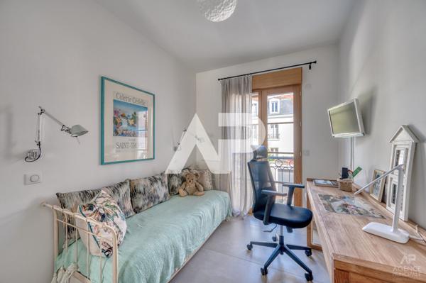 Maison Rueil Malmaison 5 pièce(s) 96 m2 €880 000 **  - Référence  19605