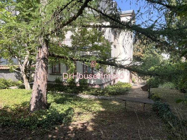 Maison à vendre 10 pièces de 244 m²