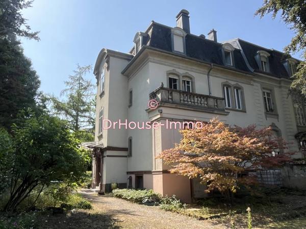 Maison à vendre 10 pièces de 244 m²
