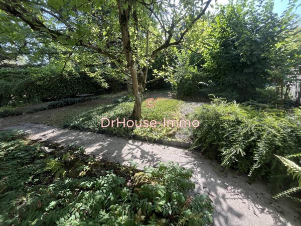 Maison à vendre 10 pièces de 244 m²