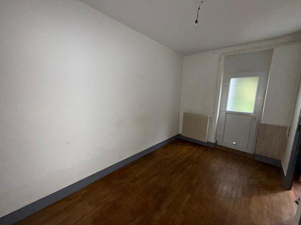 Loue T2 Péronnas avec petite cour privative