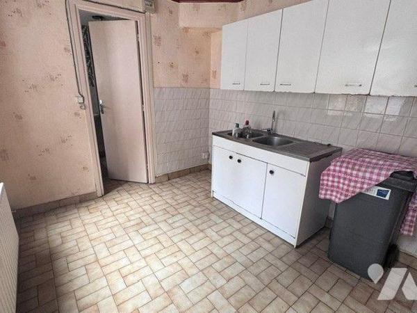 Maison à vendre à Quiévrechain.

Une maison d'habitation d'une surface habitable de 94,68 m²,...