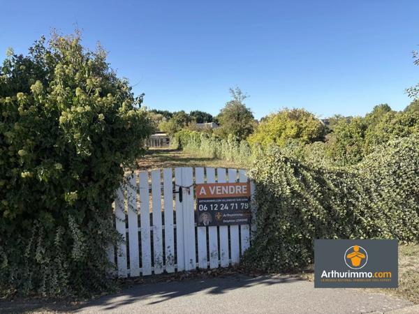 Vente                                                      Terrain
                        
                                         626 m2                     à Marchais