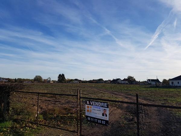 CHASSENARD, Terrain constructible de 2699 m²