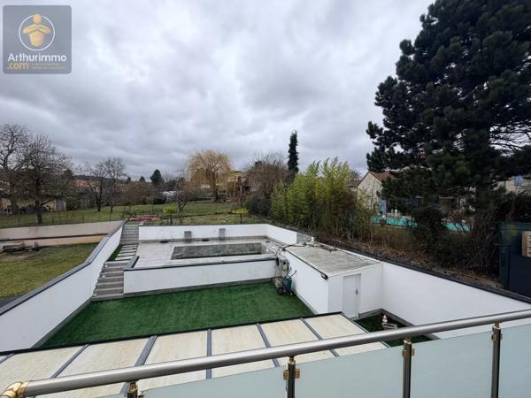 Vente                                                      Maison
                        
                     7 pièces                      158 m2                     à Woippy