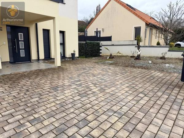Vente                                                      Maison
                        
                     7 pièces                      158 m2                     à Woippy