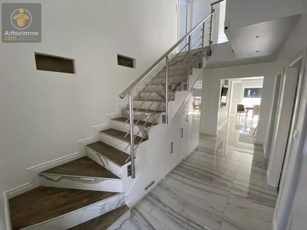 Vente                                                      Maison
                        
                     7 pièces                      158 m2                     à Woippy