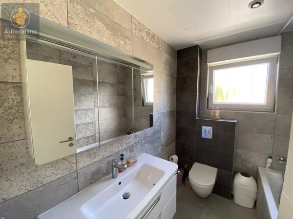 Vente                                                      Maison
                        
                     7 pièces                      158 m2                     à Woippy