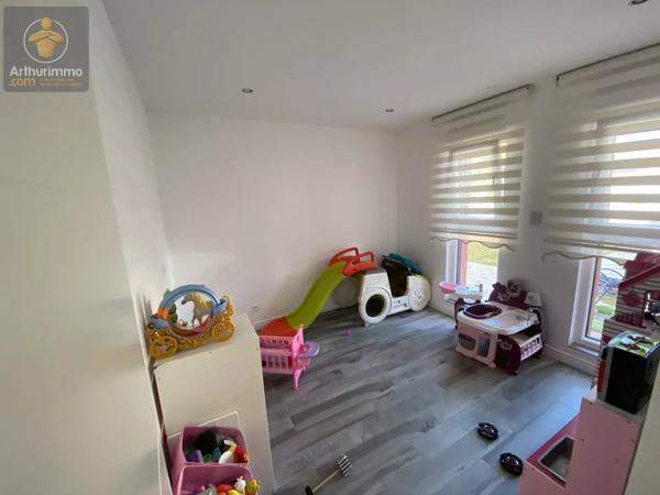 Vente                                                      Maison
                        
                     7 pièces                      158 m2                     à Woippy
