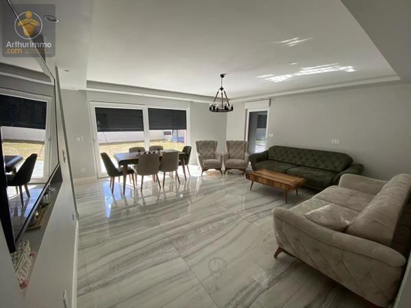 Vente                                                      Maison
                        
                     7 pièces                      158 m2                     à Woippy