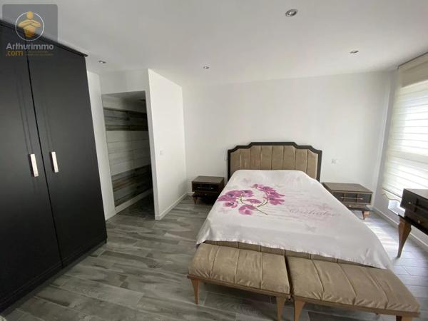 Vente                                                      Maison
                        
                     7 pièces                      158 m2                     à Woippy
