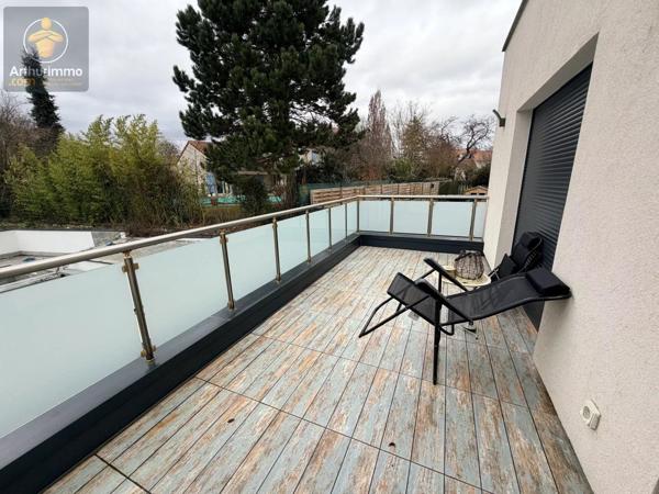 Vente                                                      Maison
                        
                     7 pièces                      158 m2                     à Woippy