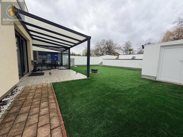 Vente                                                      Maison
                        
                     7 pièces                      158 m2                     à Woippy