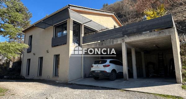 À vendre Maison 6 pièces 178 m² - Digne-les-bains 04000