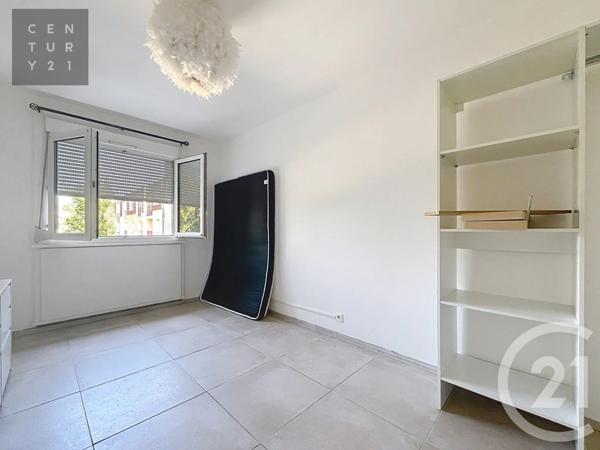 Appartement 2 à vendre  2 pièces - 54,03 m 2   LA CHAPELLE ST LUC  - 10