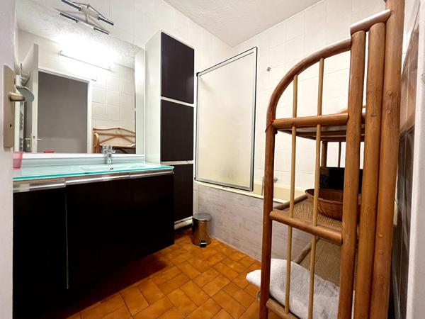 RES. BOISERAIE -13012 MARSEILLE - LOCATION T3/4 MEUBLE