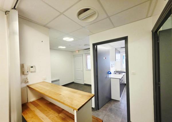 Centre ville, 60 m2 modulables, parking et cave