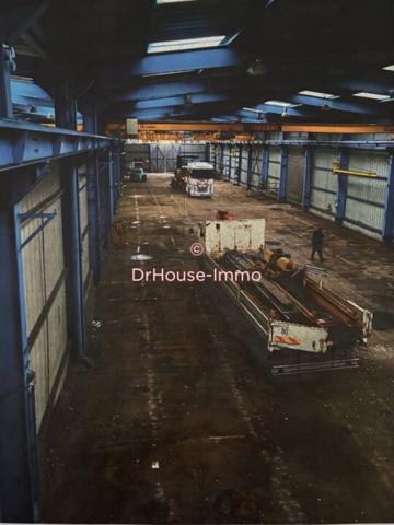 Bureau à vendre 4 pièces de 3 300 m²