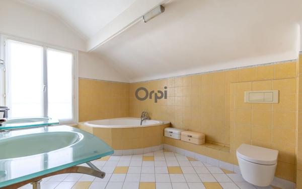 Maison à vendre    4 pièces • 119,88 m2 Champigny-sur-Marne