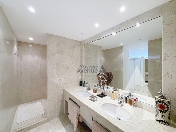 Maison 7 pièces 218 m2