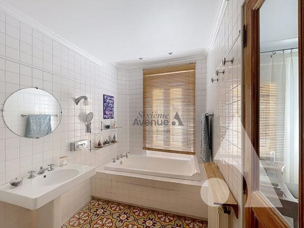Maison 7 pièces 218 m2
