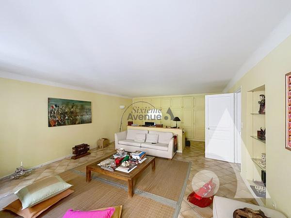 Maison 7 pièces 218 m2
