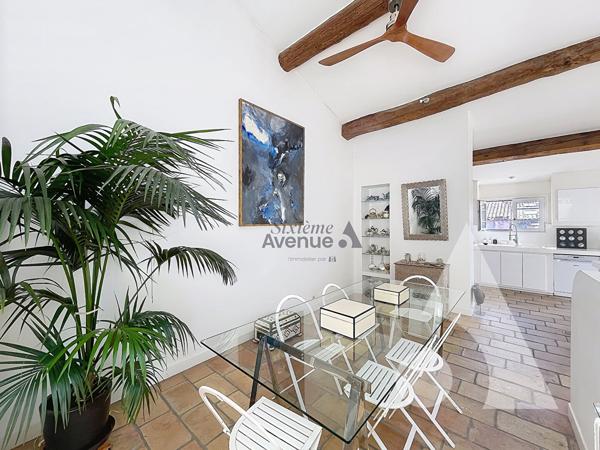 Maison 7 pièces 218 m2