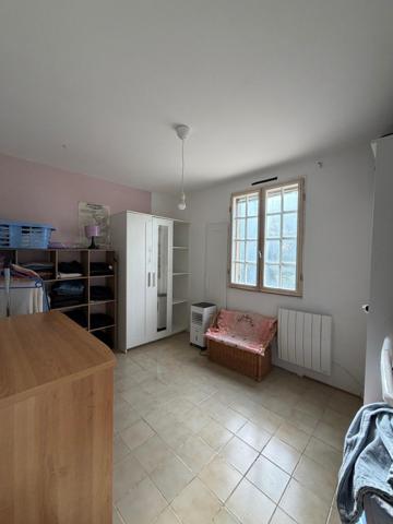 Maison d'environ 180m2, Calas, terrain 1090 m2