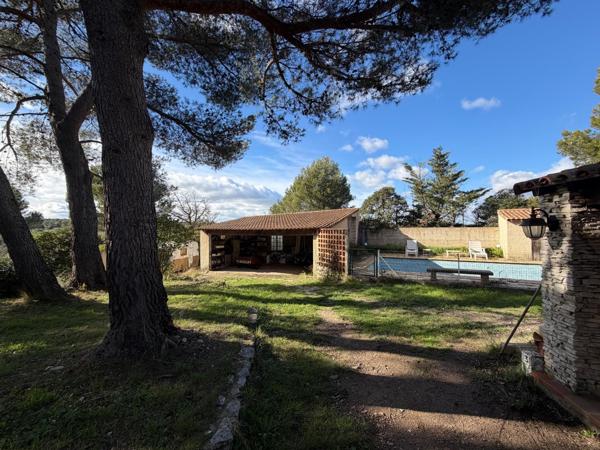 Maison d'environ 180m2, Calas, terrain 1090 m2