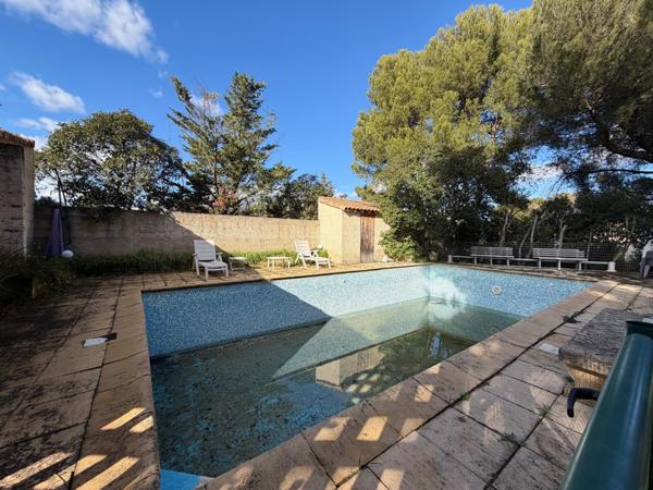 Maison d'environ 180m2, Calas, terrain 1090 m2