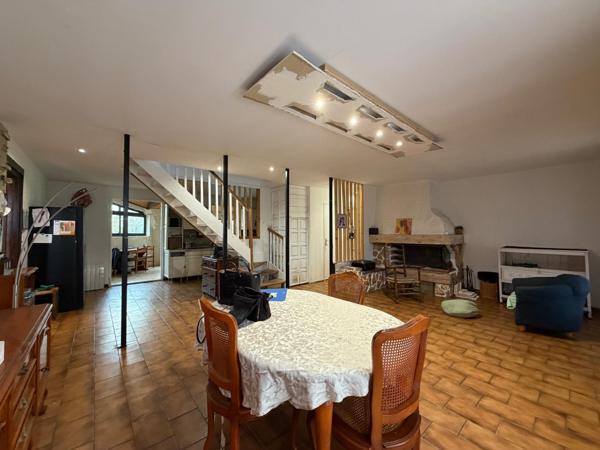 Maison d'environ 180m2, Calas, terrain 1090 m2