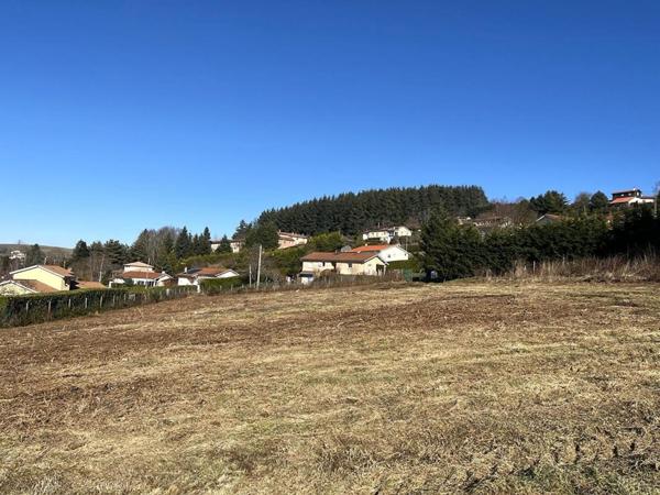 Terrain Violay  830 m2, viabilisé avec belle vue dégagée
