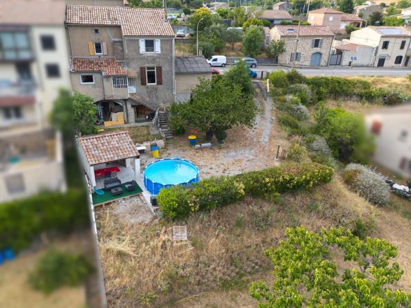 Maison familiale rénovée avec piscine et dépendances – Privas